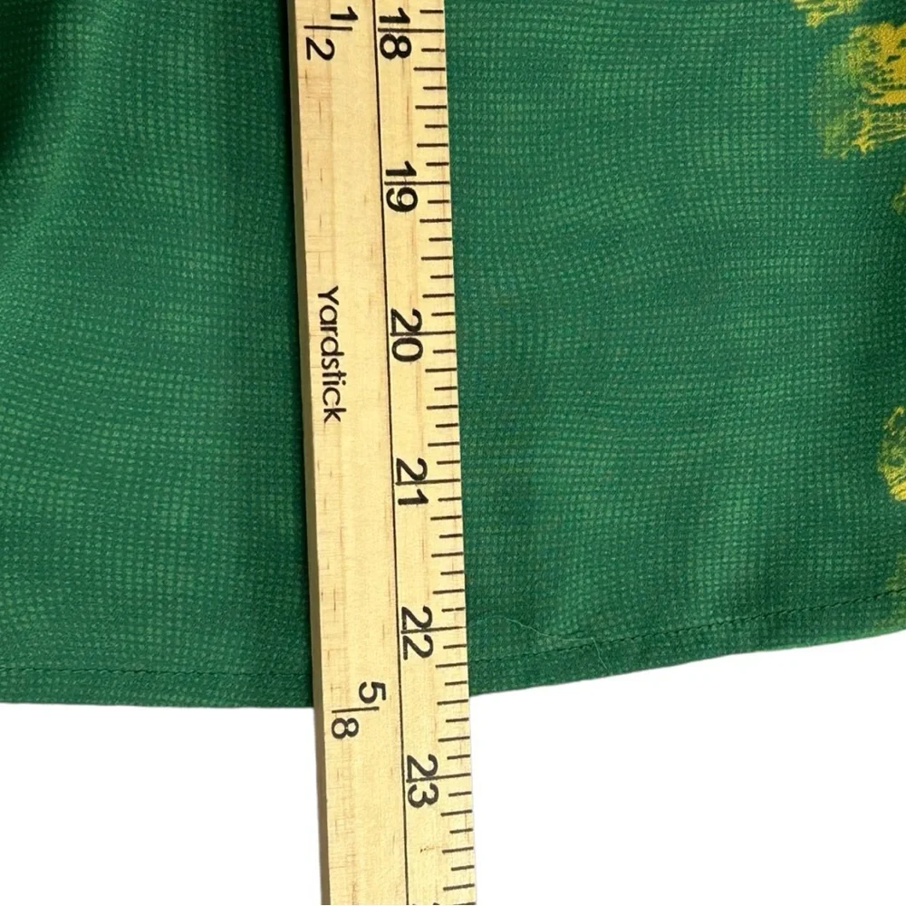 CAbi‎ Women’s  Green with Envy Short Sleeve Blouse   Sz S - Picture 4 of 7